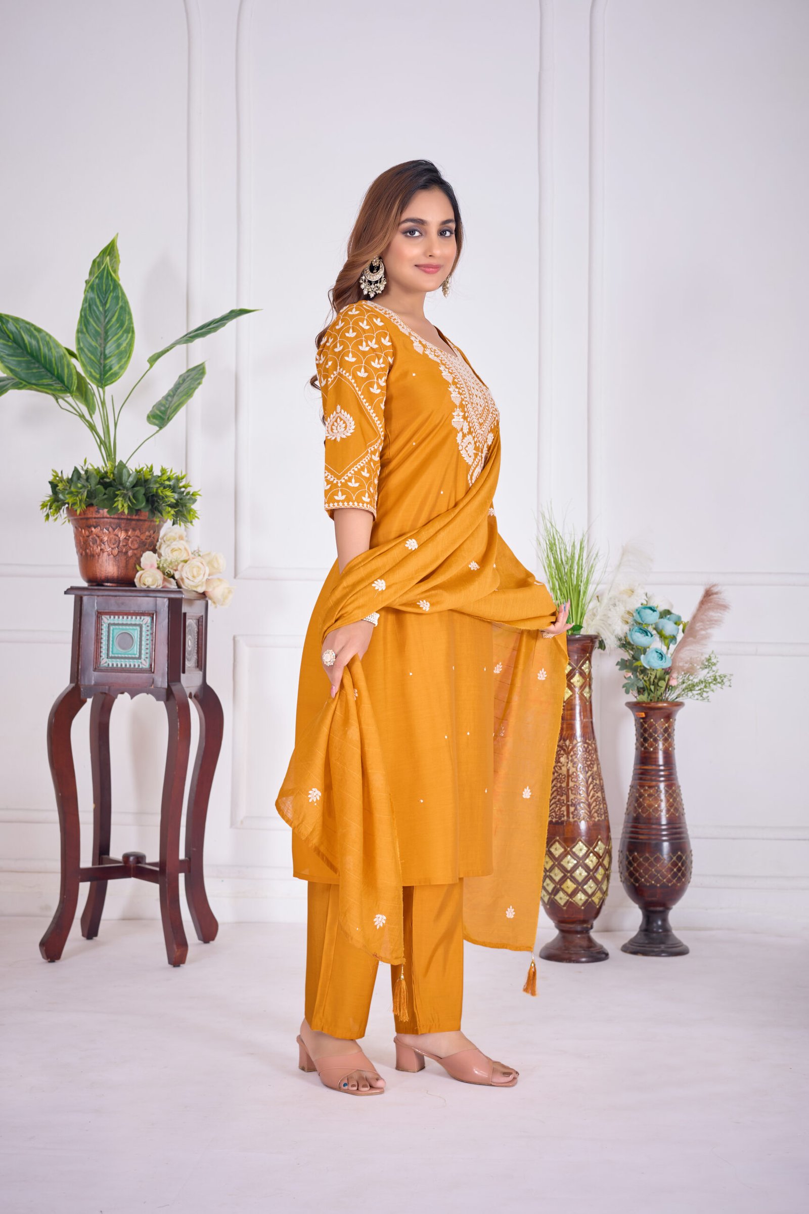 o'sajna adhya embroidery kurti set o'sajna adhya embroidery kurti set