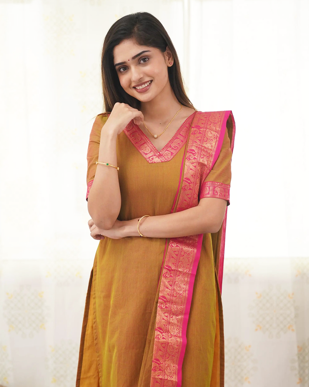 o'sajna liliya kurti 2 pis set o'sajna liliya kurti 2 pis set