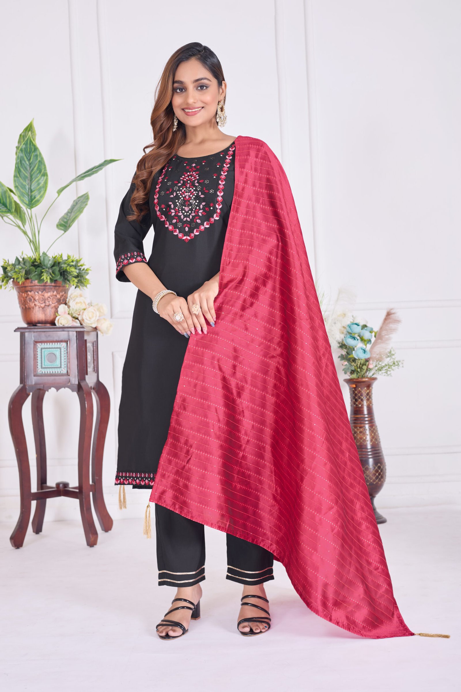 o'sajna embroidered silk kurti set o'sajna embroidered silk kurti set